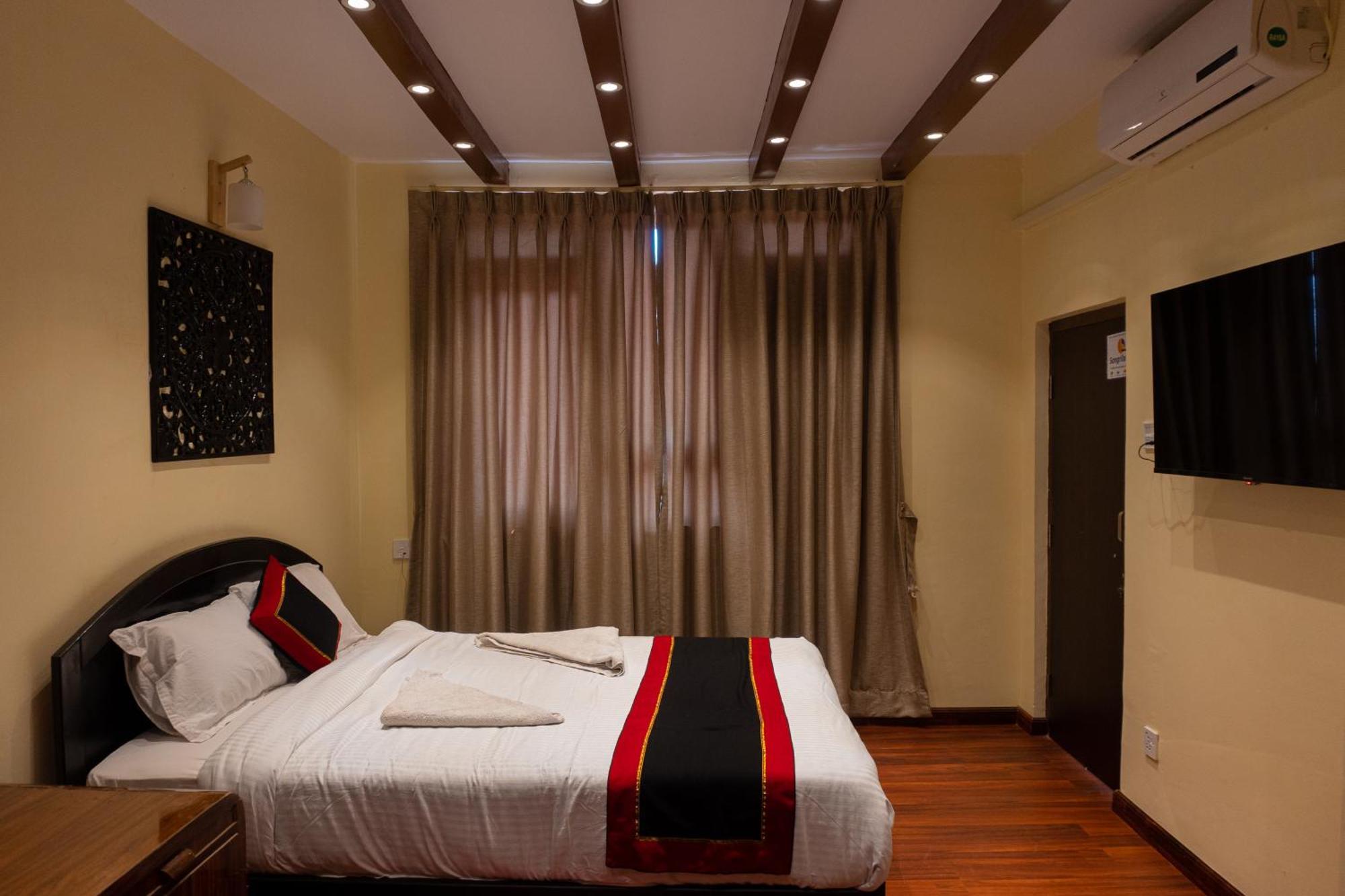Tulaja Boutique Hotel Bhatgoan Exterior photo