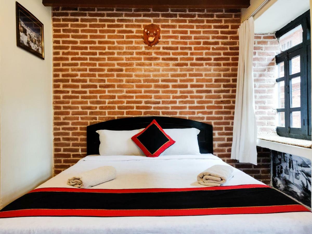 Tulaja Boutique Hotel Bhatgoan Exterior photo